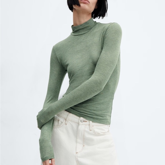 Turtleneck long-sleeved t-shirt - Picture 1 of 7